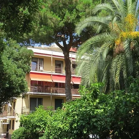 A Due Passi Dal Mare, Wi-fi, Aria Condizionata Apartament *